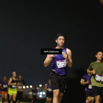 Runner Photo 7342677