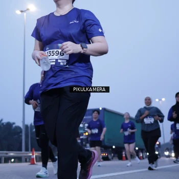 Runner Photo 7342689