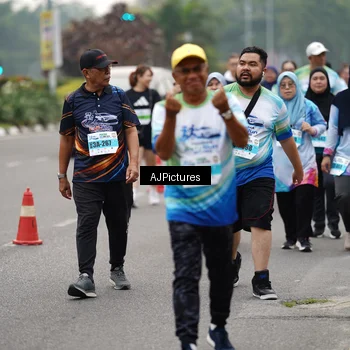Runner Photo 7342696