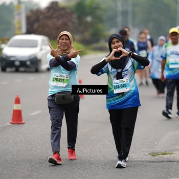 Runner Photo 7342700