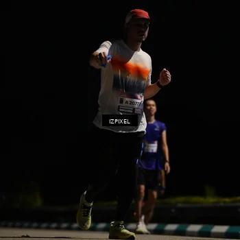 Runner Photo 7342755