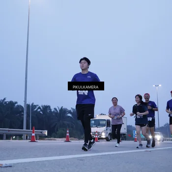 Runner Photo 7342828