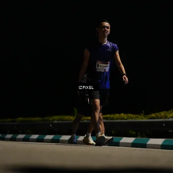 Runner Photo 7342846