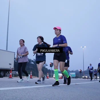 Runner Photo 7342876