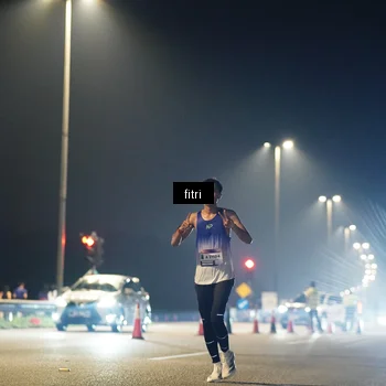 Runner Photo 7342912
