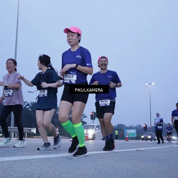 Runner Photo 7342915