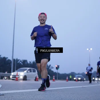 Runner Photo 7342923
