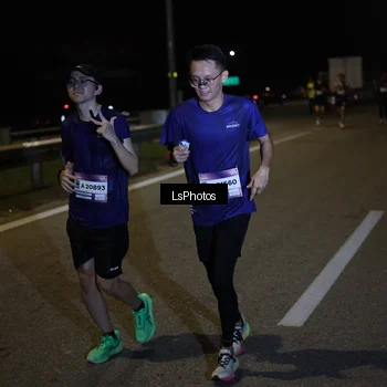 Runner Photo 7342955