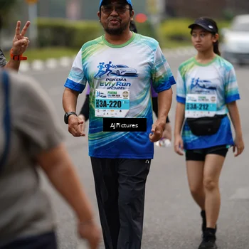 Runner Photo 7342995