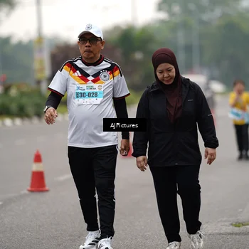 Runner Photo 7343002