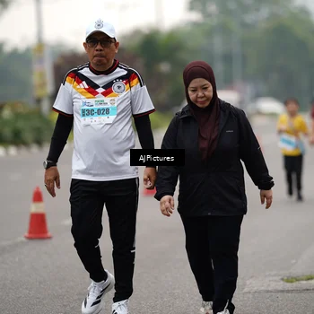 Runner Photo 7343005