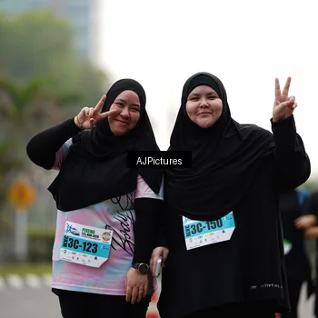 Runner Photo 7343035