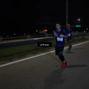 Runner Photo 7343040