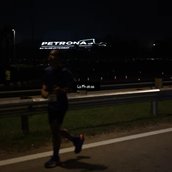 Runner Photo 7343065