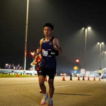 Runner Photo 7343072