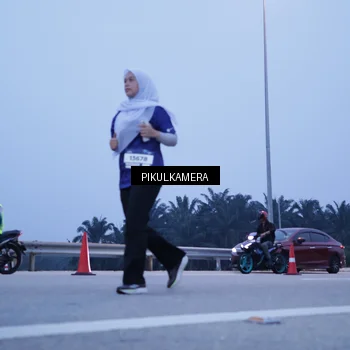 Runner Photo 7343085