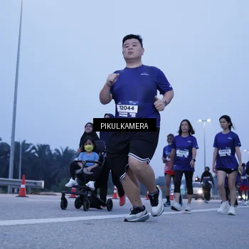 Runner Photo 7343174