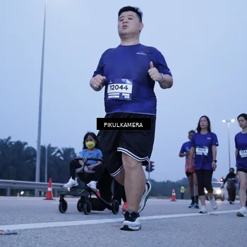 Runner Photo 7343237