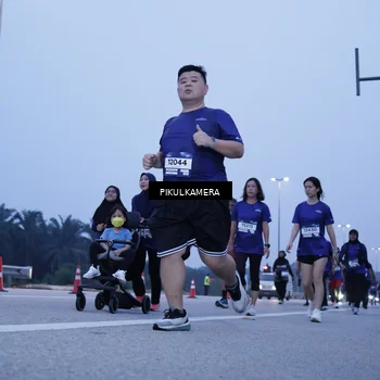 Runner Photo 7343252