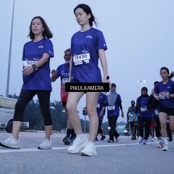 Runner Photo 7343333