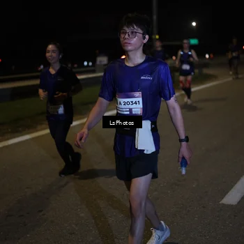 Runner Photo 7343400
