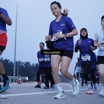 Runner Photo 7343406