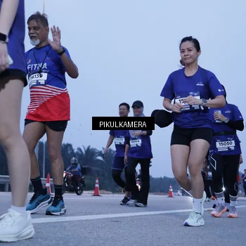 Runner Photo 7343436