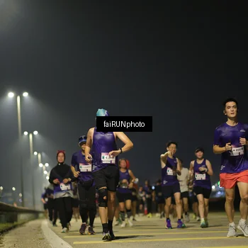 Runner Photo 7343446