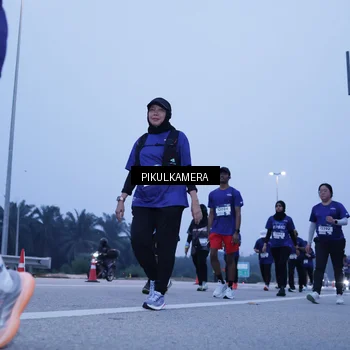 Runner Photo 7343477