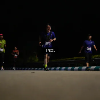 Runner Photo 7343498