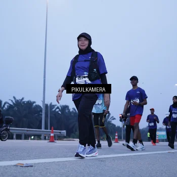 Runner Photo 7343601