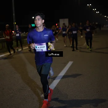Runner Photo 7343615
