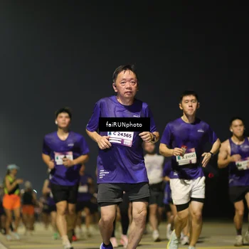 Runner Photo 7343682