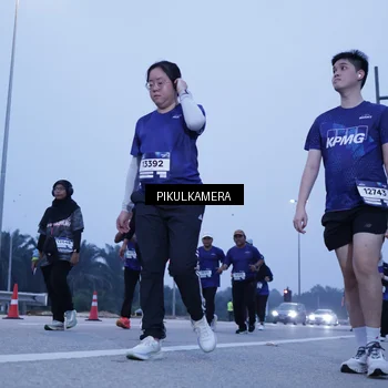 Runner Photo 7343684