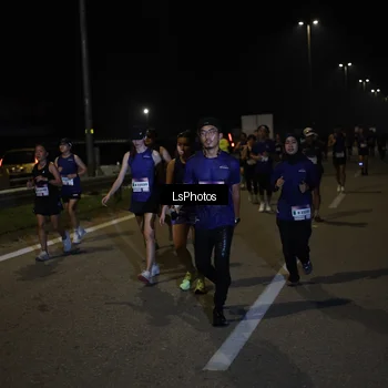 Runner Photo 7343690