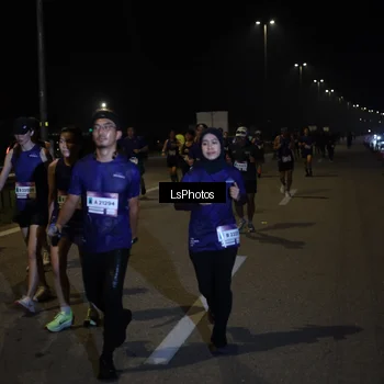 Runner Photo 7343691