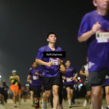 Runner Photo 7343695