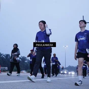 Runner Photo 7343698