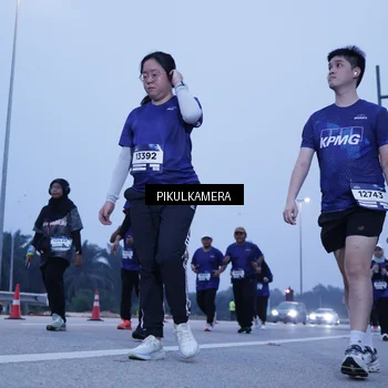 Runner Photo 7343720