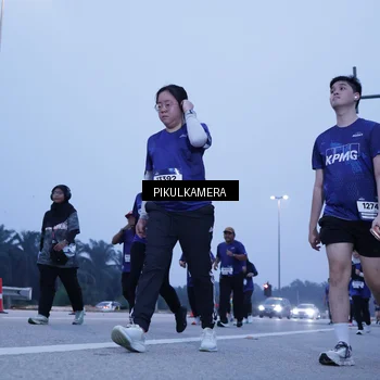Runner Photo 7343745