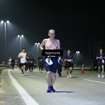 Runner Photo 7343753