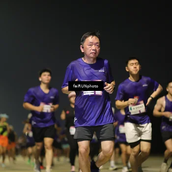 Runner Photo 7343758
