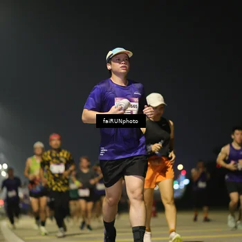 Runner Photo 7343813