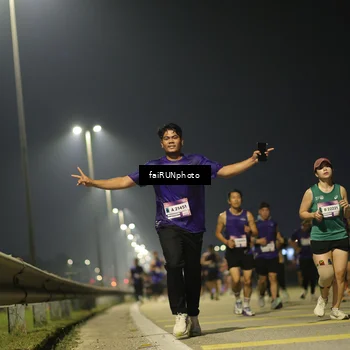 Runner Photo 7343862
