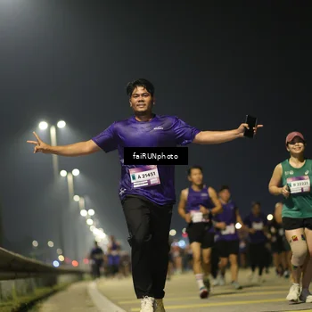 Runner Photo 7343867