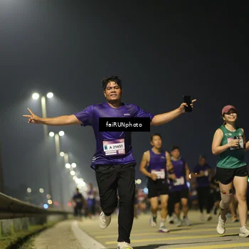 Runner Photo 7343869
