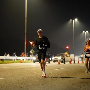 Runner Photo 7343887