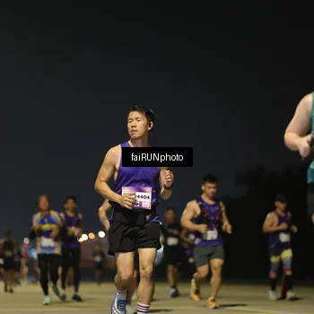 Runner Photo 7343889