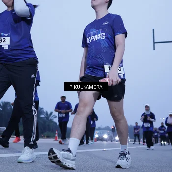 Runner Photo 7343947