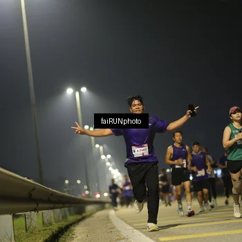 Runner Photo 7343971